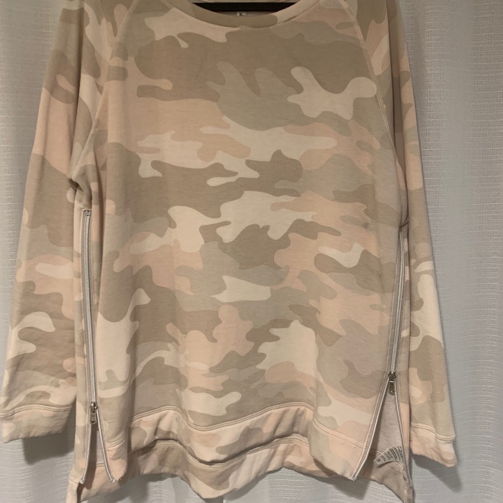 Stella & Dot Crewneck